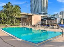 Stylish Beachside 1BR Apartment with Pool & Ocean Access at Hallandale Beach