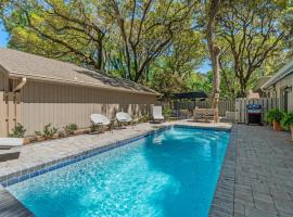 Barefoot Bungalow، فندق في جزيرة هيلتون هيد