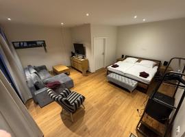 Privatquartier van Dreuten, отель в городе Warpe