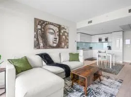 Downtown Calgary Modern 1BR with Pullout couch