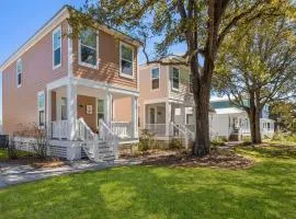 Pelican Cove Cottage located Downtown Ocean Springs