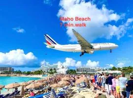 Maho Escape- with Pool and Gym, Lagoon view, walk to dinning, Maho Beach and Mullet Bay