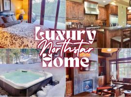 Luxury Northstar Home| hot tub| walk to ski lifts, hotel in Truckee