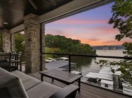 Huge Private Dock w/ 2 Slips + 2PWC, Beautiful Views, Lakeside Hot Tub, Pool & Pickleball