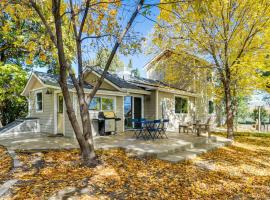 Off the Rails in Palisade Wine Country Retreat! โรงแรมในPalisade