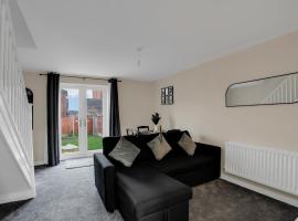 Luxury 2-Bedroom Home 10 Minutes from Birmingham City Centre, hotel v Birminghamu
