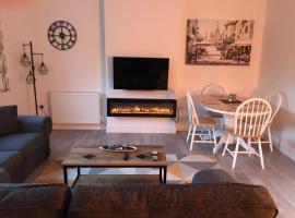 Stunning modern apartment in the Cotswolds sleeps six