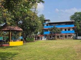 Saaz Resort, hotel in Khalapur