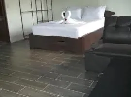 Pino Longe, Río Celeste