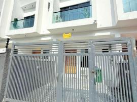 UV Residence, hotel in Ikota