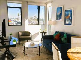 Melrose Luxe Retreat near The Grove, hotel em Los Angeles