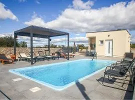 Gorgeous Stacaravan In Drnis With Wifi