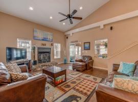 Lumberyard Lofts - 15 Bedrooms By Lake Pepin โรงแรมในPepin