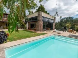 Sahara Lodge Finca de lujo para 30 huespedes Caballos árabes y naturaleza 10 min del pueblo El Retiro
