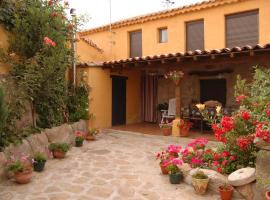 Casa rural Gemerendura y Son Soles, hotel in Blacha