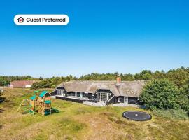 Luxury Retreat with Pool - By Traum Ferienwohnungen, hotel in Fanø