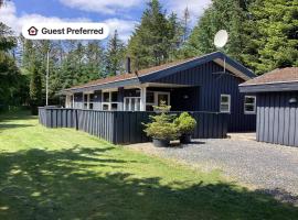 8 person holiday home in Blokhus-By Traum, hotel in Blokhus