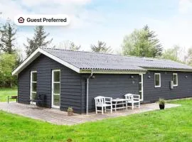 6 person holiday home in Vesløs-By Traum