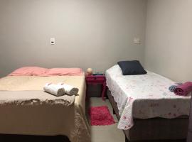 Quarto em Araras, hotel in Araras