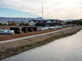 Retro-Chic Airstream Haven: Your Ultimate Glamping Escape in Colorado