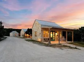Private Romantic Cottage for an Unforgettable Couples Retreat to Texas Hill Country near Dripping Springs, Texas