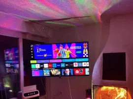 Sky Harmony Penthouse mit Wasserbett, Jacuzzi und Grill