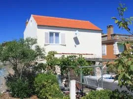 Holiday house with a parking space Lukoran, Ugljan - 8385