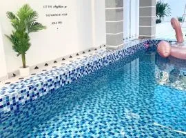 Vung Tau Paris Villa pool near beach