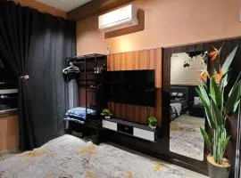 HI Studio Mesahill Premier with Bathtub