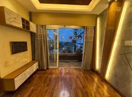 Modern Luxury Escape Balcony & Family Friendly