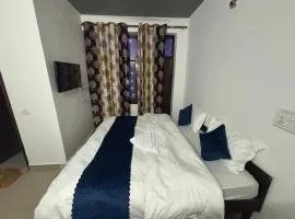 Hotel R Villa - Near Hauz Khas Fort