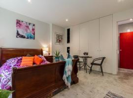 Melb cbd studios- Skyline or Zen garden, hotel in Melbourne