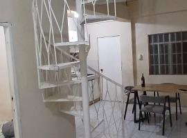 Naga Cozy home, hotel in Peñafrancia