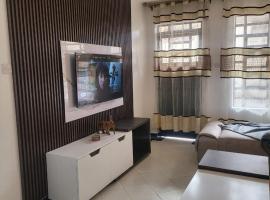 Kim's Executive Three bedroom apartment with outdoor, Nakuru CBD, hotel in Nakuru