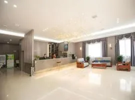 GYA Jiaxing Tongxiang City Century Avenue Hotel