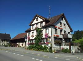 Hotel Garni Traube B&B, pensión en Schwellbrunn