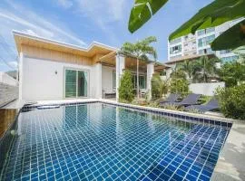 Villa with private pool in Kamala