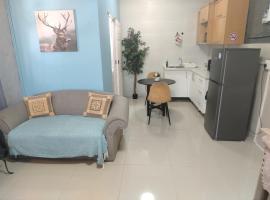 Roots Self Catering Single Unit 2, Hostel in Port Elizabeth