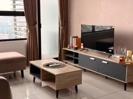 Subang Studio 6 Pax Home