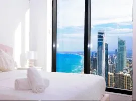 Surfers Paradise Skyline 3BR Free CP Ocean View Apartment