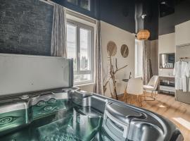 Cocoon du Lac Charavines jacuzzi-wifi-parking, ξενοδοχείο σε Charavines