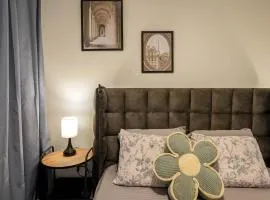 Red Sea Glam - by G&P Suites