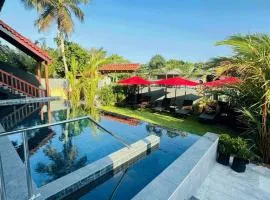 Lucky Monkey Inn and Restaurant