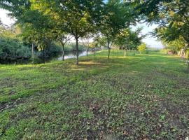 Lucky Houseee, Hotel in Grigoleti