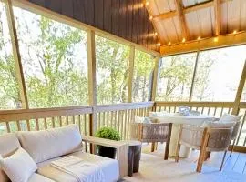 Boutique Farmhouse at Montaluce Winery-2 Restaurants- Fast WIFI-Free Park-Hike-Weddings