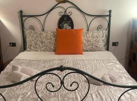 Toscana, La Terra Del Vino Sharon House per Degustare il Chianti!, hotel en Incisa in Valdarno