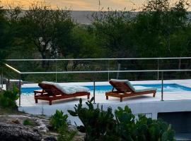 Clomplejo MUNAY con piscina y parking, hotel en Villa Cura Brochero