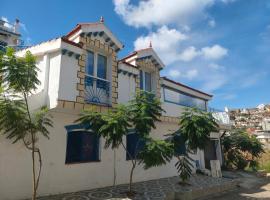 Loft mansardato con terrazza, place to stay in Tabarka