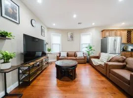 Generous 6BR Milton Getaway - Pet-Friendly Near I-93 & Blue Hills 172