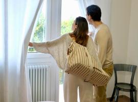 MH Montessori Home, hotel i Minerbio